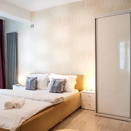 Апартаменты Aquamarin 2bd N Pools *