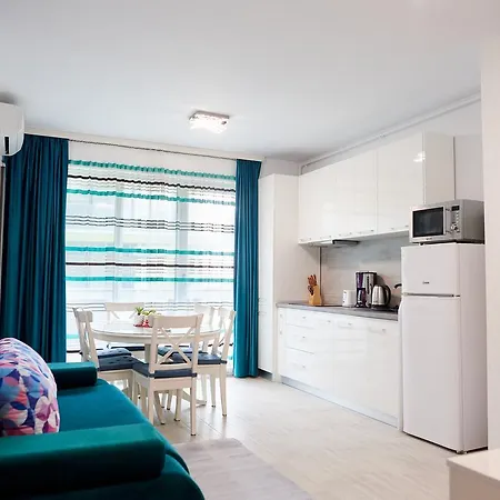 Апартаменты Aquamarin 2bd N Pools