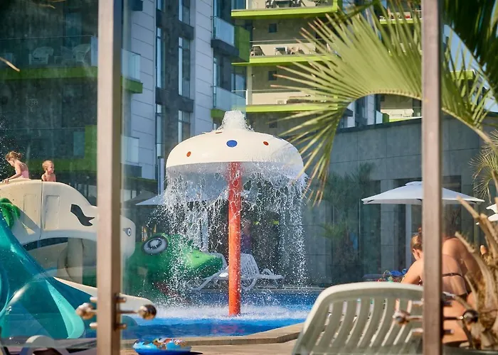 アパート Aquamarin 2bd N Pools *