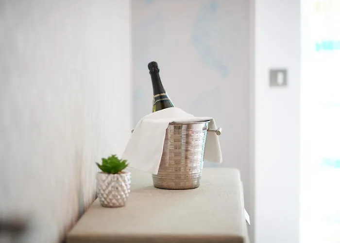 Aquamarin 2bd N Pools ナボダリ