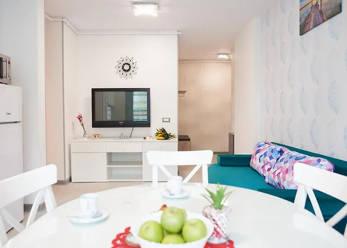 Aquamarin 2bd N Pools アパート