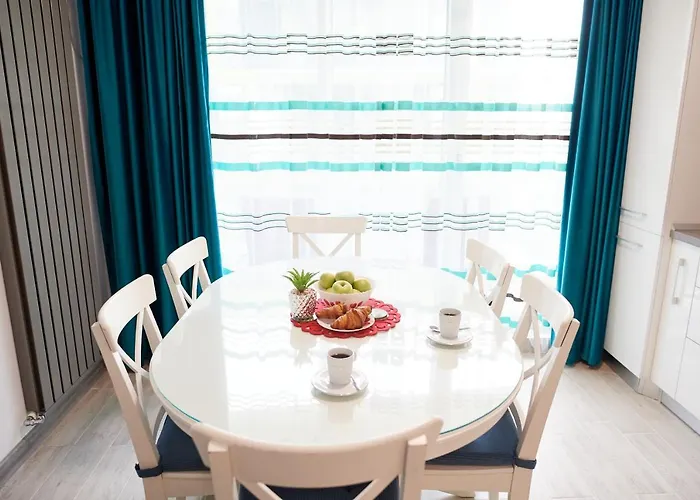 Aquamarin 2bd N Pools