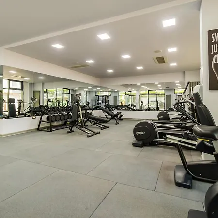 Aquamarin 2bd N Pools