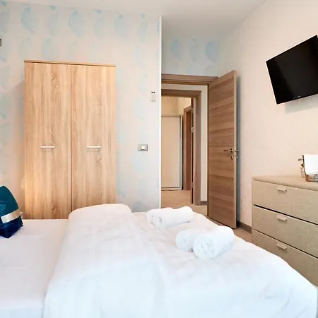 Aquamarin 2bd N Pools Apartment Navodari