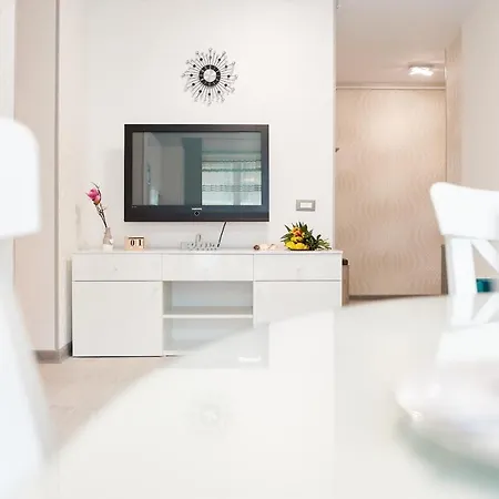 Apartment Aquamarin 2bd N Pools