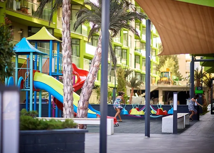 Aquamarin 2bd N Pools *