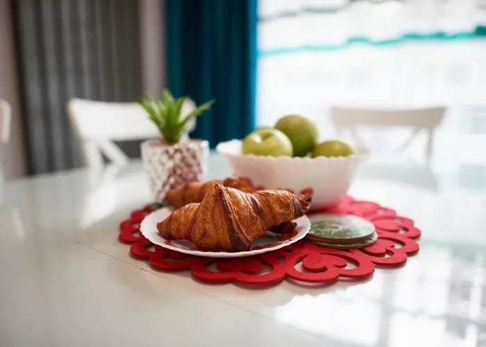 Aquamarin 2bd N Pools