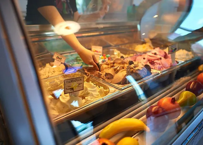 Aquamarin 2bd N Pools Năvodari