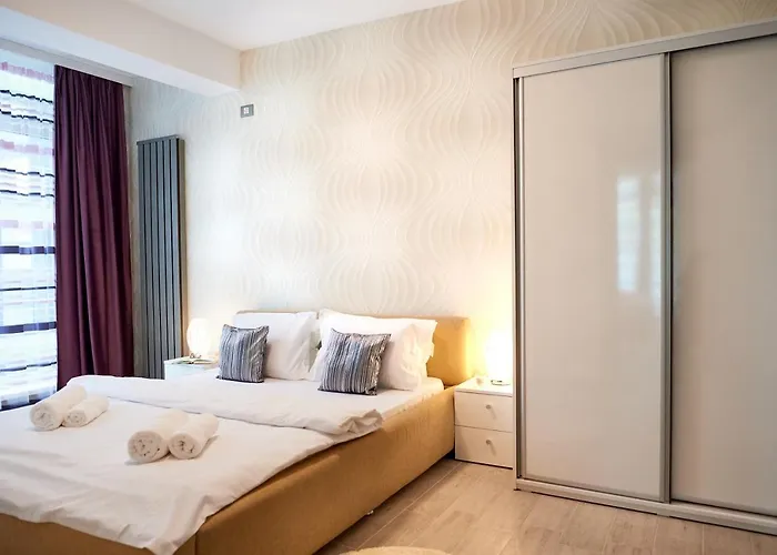 아파트 Aquamarin 2bd N Pools *