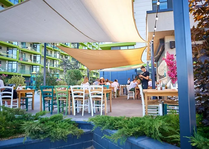 Aquamarin 2bd N Pools