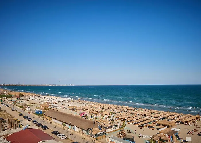 Aquamarin 2bd N Pools 아파트 *