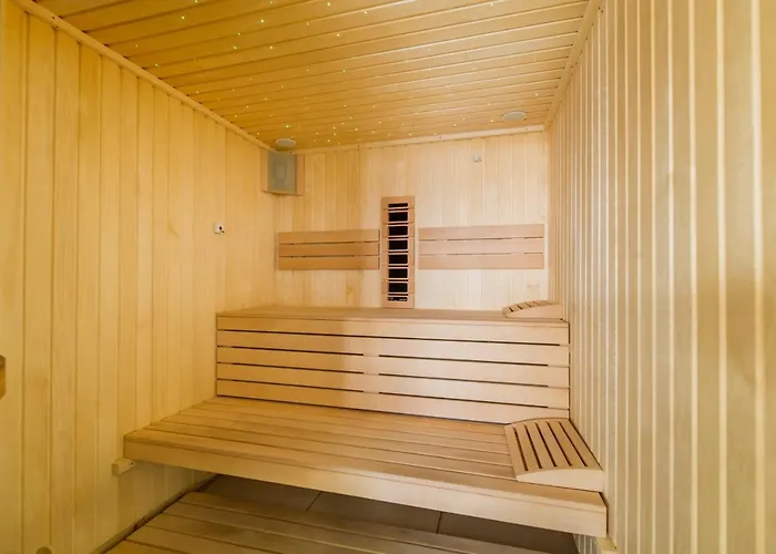 Aquamarin 2bd N Pools 아파트 Năvodari