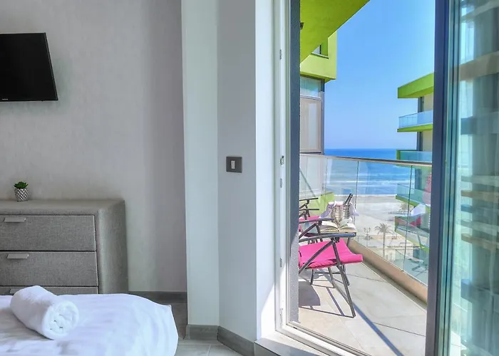 아파트 Aquamarin 2bd N Pools *